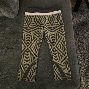 Lululemon capri leggings